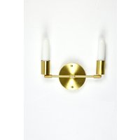Messing Doppel Scharnier Arm Wandleuchte - Custom Finish Und Led Oder Antike Glühbirnen Milch Weiß Rohr Schlafzimmer Beleuchtung von ModernLightingDesign