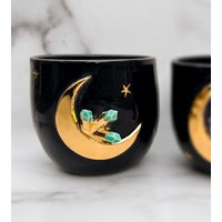 Aquamarin Kristall Übertopf Mit 22K Goldmond, Mond Übertopf, Mondkeramik, Moderner Schlamm Aquamarin Kristall Übertopf Mit 22K Goldmond, Mond Übertopf, Mondkeramik, Moderner Schlamm von ModernMud