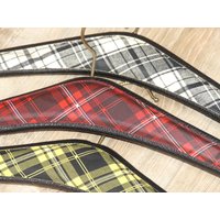 70Er Jahre Kleiderbügel 3Er Set Garderobenbügel Vintage Retro Seventies Kariert Garderobe Hangers Checkered Karo von ModernVintageProjekt