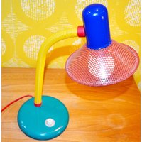 Schöne Vintage Pop Art Tischleuchte Aus Den 80Er Jahren Bunt Retro Mid Century Shabby Chic von ModernVintageProjekt