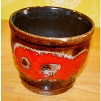 Schöner Vintage Übertopf 70Er Jahre Blumentopf Rot/Braun 13x13cm Fat Lava Seventies Plant Pot Keramik Mid Century Retro von ModernVintageProjekt