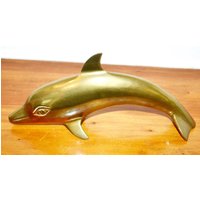 Schwere Vintage Deko Messing Figur /Briefbeschwerer Delphin 70Er Jahre Metall Mid Century Retro Wood Space Age von ModernVintageProjekt