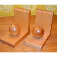 Vintage Buchstützen Holz Kugeln Retro Mid Century Bookends Art Deco Shabby Chic Landhausstil von ModernVintageProjekt