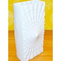 Vintage Porzellan Vase Weiß 70Er Jahre Op Art Space Age Retro Mid Century Wgk Wgp Hollywood Regency Landhausstil Shabby Chic von ModernVintageProjekt