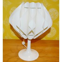 Vintage Tisch Lampe /Leuchte Weiß Von Zicoli 70Er Jahre Seventies Retro Mid Century Space Age Lamb Shabby Chic Landhausstil von ModernVintageProjekt
