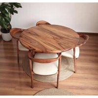 Benutzerdefinierter Runder Esstisch Aus Walnussholz - Handgefertigte Rustikale Küchen- Und Esszimmermöbel Massivholz, Langlebiger von ModernWoodHomeDecor