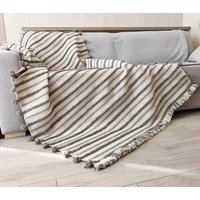 Webdecke Wolldecke Gestreift Weiß Grau, Bettläufer Sofadecke 130x180cm von ModernWoolStyle