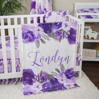 Lila Blumen Krippenbettwäsche Set Für Ihr Baby Mädchen Kinderzimmer | Personalisiertes Bettlaken Und Babydecke Ein Babypartygeschenk von ModifiedTot