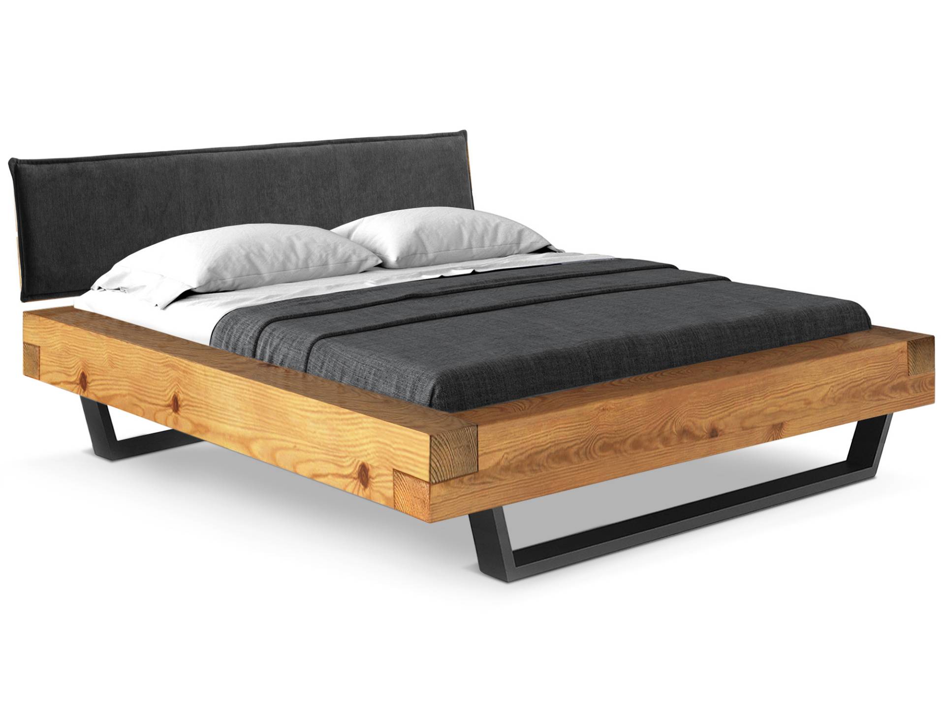 CURBY Balkenbett mit Polster-Kopfteil, Kufenfuß, Material Massivholz von Möbel-Eins