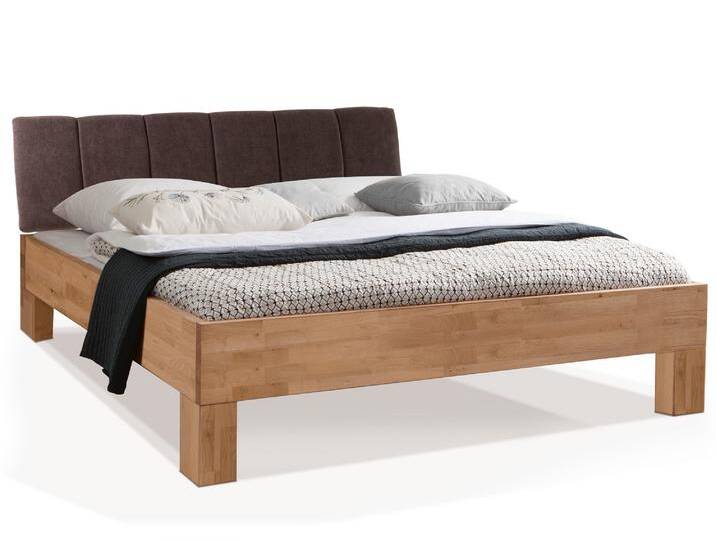 LÖWEN 4-Fuß Massivholzbett mit gestepptem Kopfteil, 90 x 200 cm LÖWEN 4-Fuß Massivholzbett mit gestepptem Kopfteil, 90 x 200 cm von Möbel-Eins