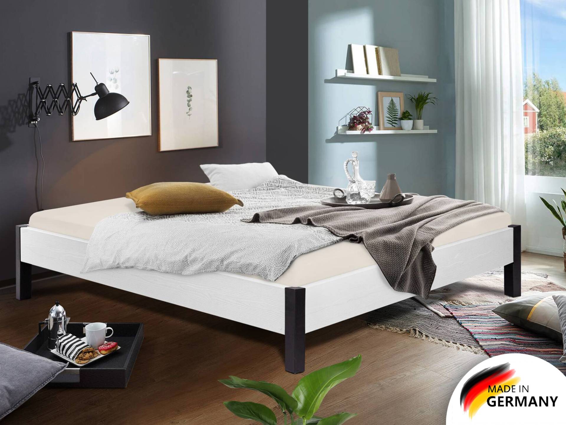 LUKY Bett Metallfuß, Material Massivholz, Fichte massiv, mit / ohne Kopfteil von Möbel-Eins