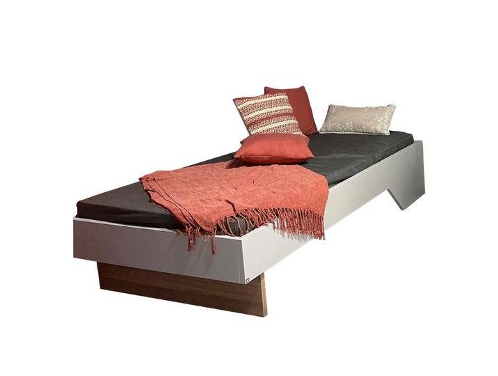 Rudolf Möbel ZE+ Bett mit Sockel Korpusausführung Absetzung und Liegefläche wählbar optional mit Polsterpaneelen in Webstoff von Moebelexperten24.de