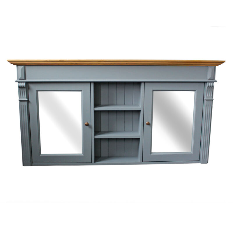 Bad Spiegelschrank Landhausstil fehgrau, Kranz honigbraun Bad Spiegelschrank Landhausstil fehgrau, Kranz honigbraun von Möbro Manufacturing