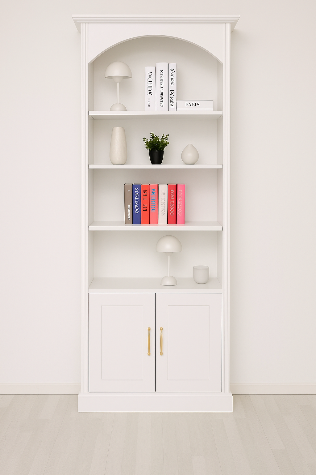 Landhaus-Bücherregal mit modernem Bogen weiß Landhaus-Bücherregal mit modernem Bogen weiß von Möbro Manufacturing