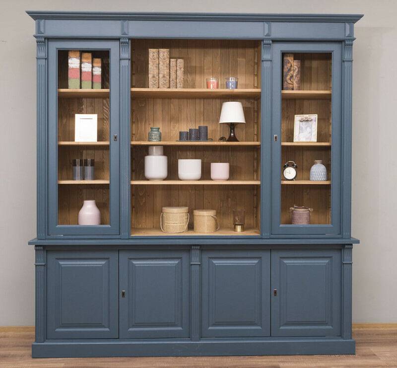 Romantische Regalwand mit Glastüren in Landhausoptik Konfigurator alles frei wählbar von Möbro Manufacturing