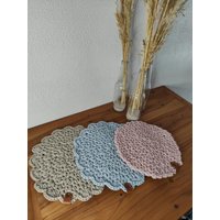 Platzsets in Verschiedenen Muster Im Jasminmuster von MohenaHandcraft