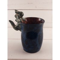 Becher Mit Drache - Hohe Form, Handgetöpferte Keramik, Steinzeug, Scheibengedreht, Unikat von Mohnkultur
