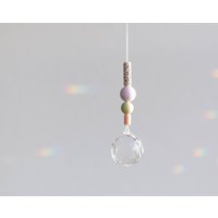 Suncatcher | Flieder Lindgrün Rosa Glaskristall Und Keramikperlen Sonnenfänger von MoinMia