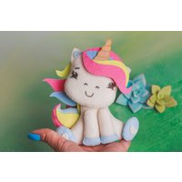 Filz Einhorn Ornament Fürs Kinderzimmer Handgemachte Regenbogen Dekoration von MollisToys