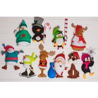 Filz Ornamente Großes Set Von 10 Elch Schneemann Hund Ornament Personalisierte Babys Erste Weihnachten Kinderzimmer Dekor Santa Pinguin von MollisToys