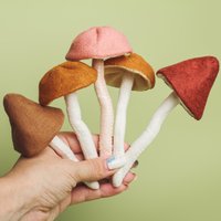 Pilz Ornamente Filz Weihnachtsdeko Hängedekor Braune Pilz Ornamente Filz Weihnachtsdeko Hängedekor Braune von MollisToys