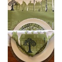 Grüne Servietten Im Straßdesign 2Er-Set. Gedruckt Auf Baumwolle von MollyMacLife