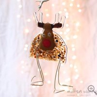 Fused Glass Rudolf Die Rote Nosed Rentier | Handgemachter Christbaumschmuck von MoltenWonkyGlass
