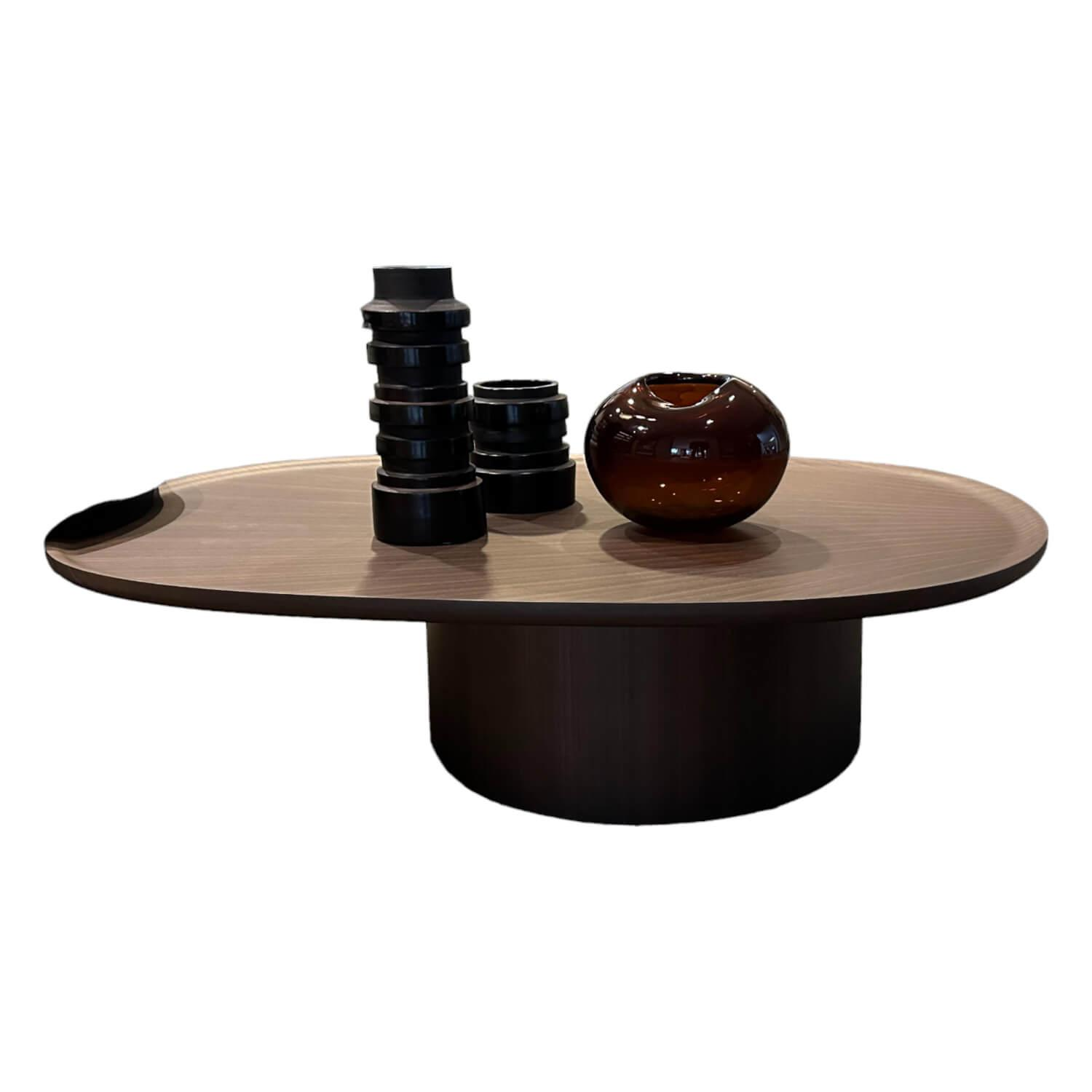 Couchtisch Louisa LTV3 Holz Gestell Eukalyptus Farbig Grau Schwarz Couchtisch Louisa LTV3 Holz Gestell Eukalyptus Farbig Grau Schwarz von Molteni & C