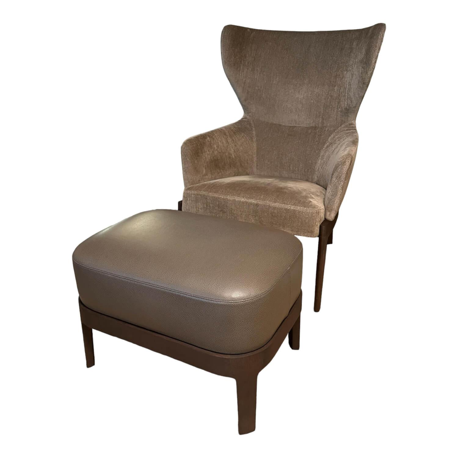Sessel Chelsea CP0 1 Stoff Kubrick K 1930 Grau Gestell Eukalyptus Mit Hocker Led... Sessel Chelsea CP0 1 Stoff Kubrick K 1930 Grau Gestell Eukalyptus Mit Hocker Led... von Molteni & C