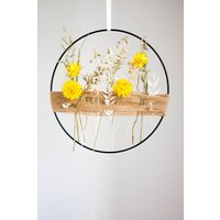Daisy Blumenkranz, Metallring Mit Getrockneten Blumen Und Juteschnur, Getrockneter Fensterkranz, Wanddekoration, Getrocknete Sommerblumen von Moltinghouse