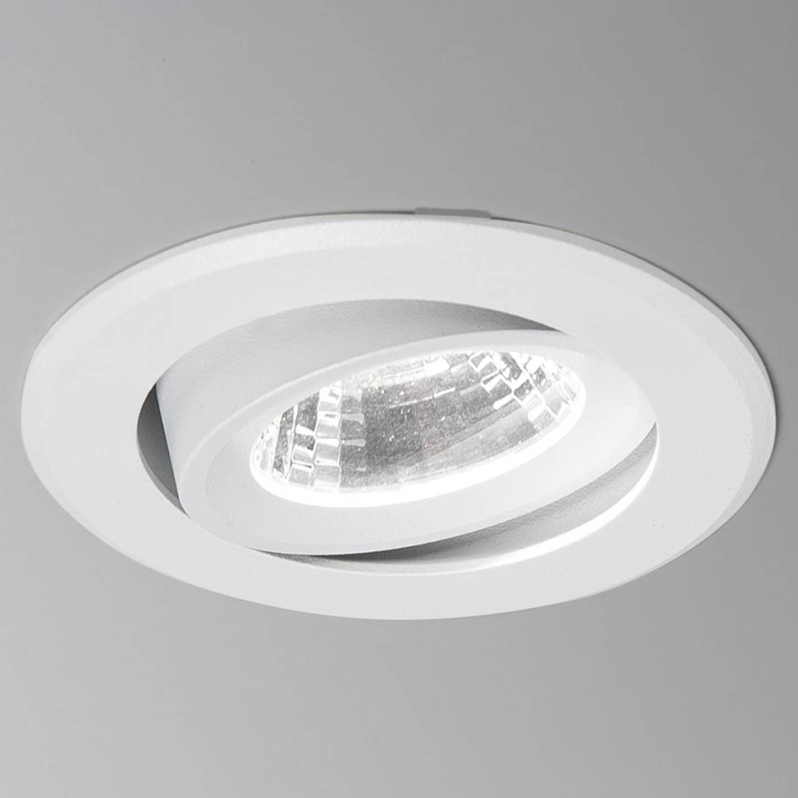 Agon Round LED-Einbaustrahler 3.000K 40° weiß von Molto Luce