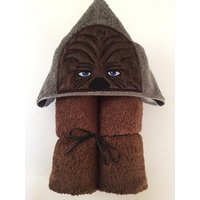 Furry Star Fighter Applikation Kapuzen Badetuch, Strand, Pool Handtuch Cover Up 30 "x 54" von MommysCraftCreations