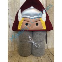 Stapeln Stapel Donner Held Applikation Mit Kapuze Bad, Strand, Pool Handtuch Cover Up 30 "x 54" Personalisierung Erhältlich von MommysCraftCreations