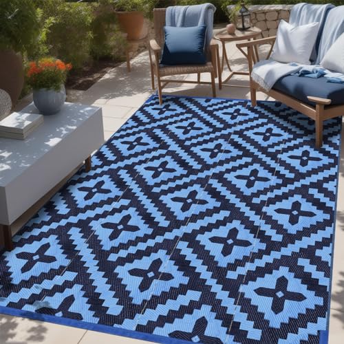 Momooda Outdoor Teppich Geometrie Plastikstroh, Anti-UV-Schutz, Umkehrbarer Terrassenteppich Waschbar, Wasserdichter Camping Garten Outdoor Teppich für Balkon, Wohnmobil, Schwarz Blau, 180x270cm Momooda Outdoor Teppich Geometrie Plastikstroh, Anti-UV-Schutz, Umkehrbarer Terrassenteppich Waschbar, Wasserdichter Camping Garten Outdoor Teppich für Balkon, Wohnmobil, Schwarz Blau, 180x270cm von Momooda