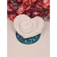 Teelichthalter in Engelsflügeln Teelichthalter in Engelsflügeln von MonaartsKunst