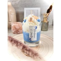 Dessertkerze "Blaubeere & Vanille" Duftkerze Im Glas Candle Cake Sojawachskerze Dessertkerze "Blaubeere & Vanille" Duftkerze Im Glas Candle Cake Sojawachskerze von MonaehtDesign