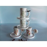 Extravagante Porzellanespressotassen, Handbemalt Extravagante Porzellanespressotassen, Handbemalt von Monasporzellanstudio