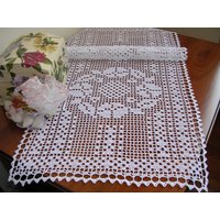 Centro Pizzo Ad Uncinetto, Ein Filet Häkeln Tischläufer Doily Cottone Bianco Nuovo Centrotavola Uncinetto Fatto A Mano Idea Regalo Pasqua von MondoTSK