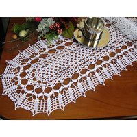 Gehäkelter Läufer Ovale Tischdecke Gehäkelt Spitze Handgehäkelt Zentro Baumwolle Bianco Nuovo Zentrovola Ad Uncinetto Fatto A Mano von MondoTSK