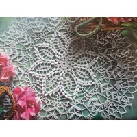 Runde Häkeln Tischdecke Zentrum Weiße Baumwolle Spitze Handgemachte Geschenkidee Für Ihre Hochzeitsgeschenk Mama Schwester Runde Häkeln Tischdecke Zentrum Weiße Baumwolle Spitze Handgemachte Geschenkidee Für Ihre Hochzeitsgeschenk Mama Schwester von MondoTSK