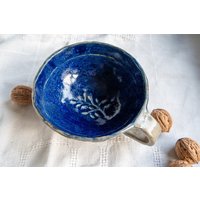 Tasse Grau Blau Mit Blattmuster Tasse Grau Blau Mit Blattmuster von MoniensManufaktur