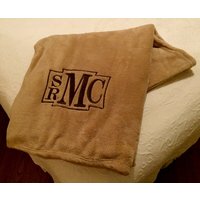 Monogrammierte Fleecedecke von MonogramsEtcNC