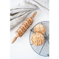 Spitz Prägerolle Nudelholz Massivholz Hunderasse Cookie Roller von MoodForWood