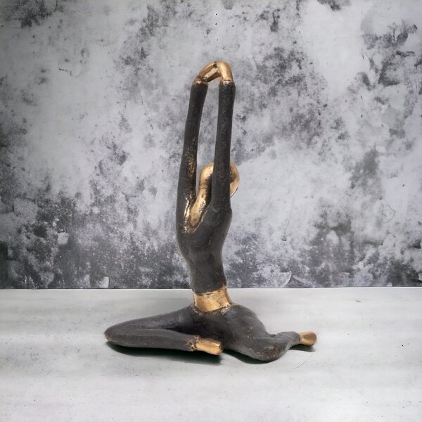 Moogoo Creative Africa Bronze-Skulptur Yoga "Barbara" | by Hamidou | Unikate von Moogoo Creative Africa