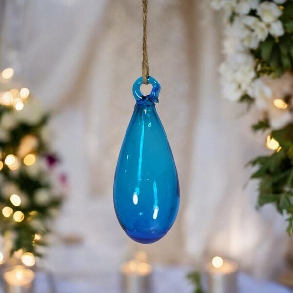 Moogoo Creative Africa Mundgeblasene Weihnachtskugel "Tropfen" | Sky Blue | handgemacht in Palästina | Fair Trade for Peace von Moogoo Creative Africa
