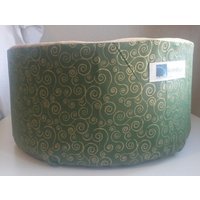 Weihnachten Katzenbett, Katzenhaus, Hundebett, Haustierbett, Grün, Gold, Knebelmuster Weihnachten Katzenbett, Katzenhaus, Hundebett, Haustierbett, Grün, Gold, Knebelmuster von MoonLightHappy