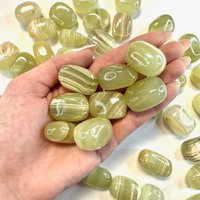 Getrommelter Grüner Onyx, Natürlicher Polierter Onyx Trommelstein, T-66 von MoonMountainGems