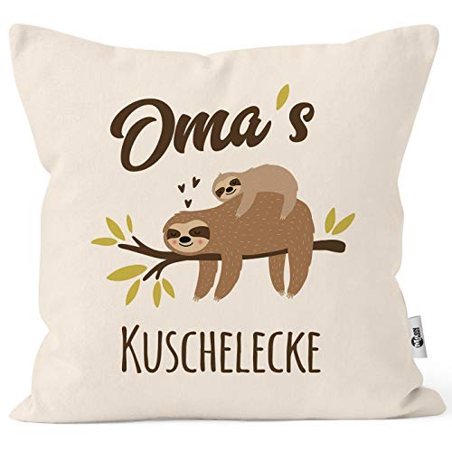 MoonWorks® Kissen-Bezug eigener Name Mama´s/Papa´s/Oma´s/Opas´s/Kuschelecke Faultier personalisierbare Oma Natur Unisize von MoonWorks