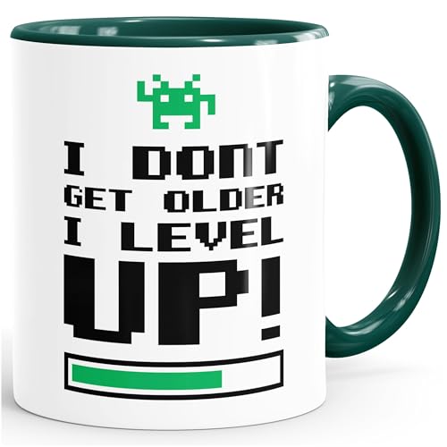 MoonWorks Tasse I Dont get Older I Level up Gamer Spruch Kaffeetasse Teetasse Keramiktasse grün Unisize von MoonWorks