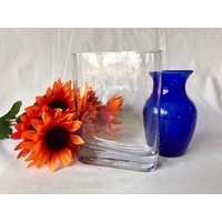 Reserviert - Vintage Dekovasen Set | 2 Antike Vase Haushaltswaren Retro Homewares Innendesign Blumenvase von MoondanceMercantile